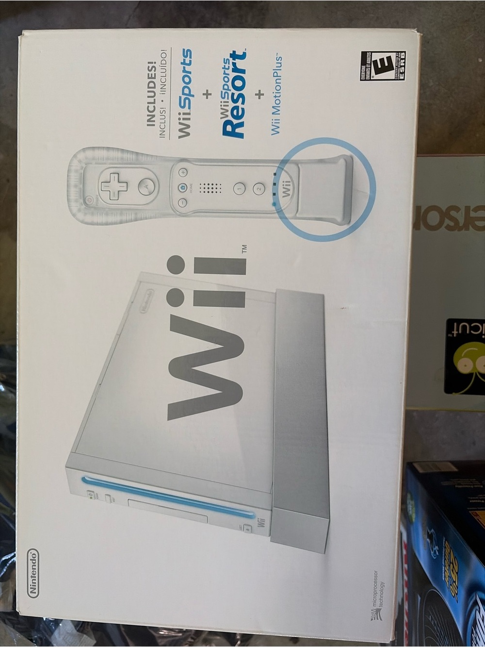 Complete Nintendo Wii Console Bundle in Box w/ Games, Controllers & Accessories!